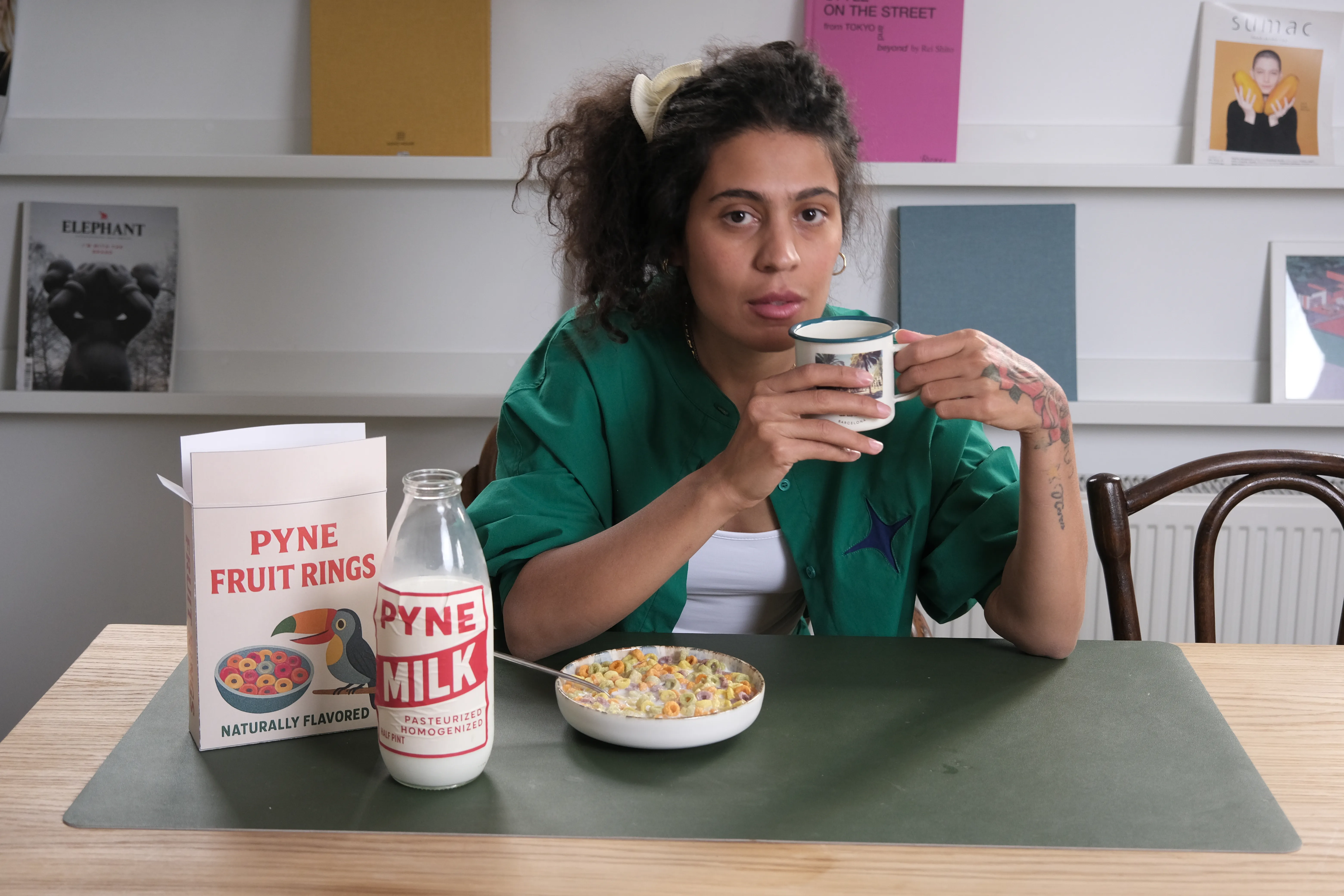 Model eating muesli
